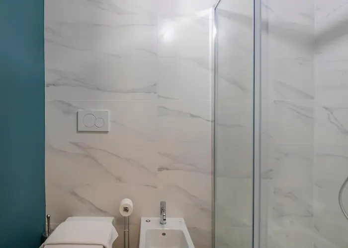 Διαμέρισμα Luxury In Downtown - Curtatone 4 *