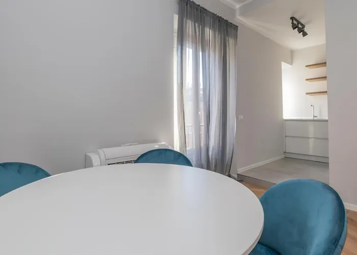 Luxury In Downtown - Curtatone 4 * Milán