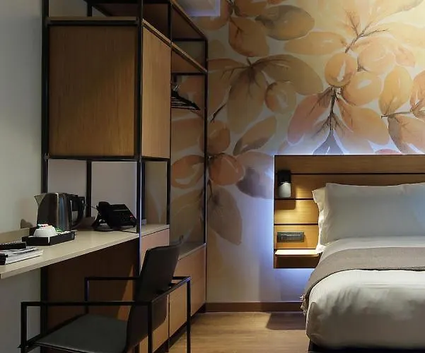 Versoverde Alzaia Naviglio Grande 4* ميلان