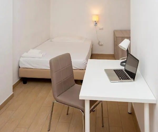 ゲストハウス Rucellai