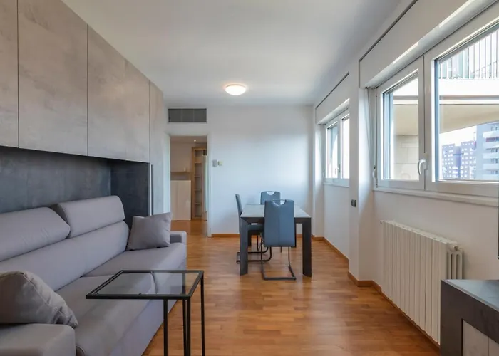 Splendida Terrazza Su Arcimboldi - Bicocca Daire