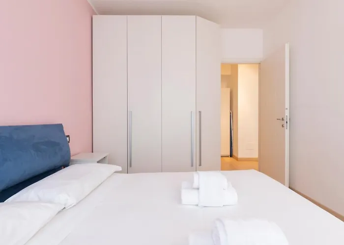 Luxury Near Bocconi Zamenhof 7 *