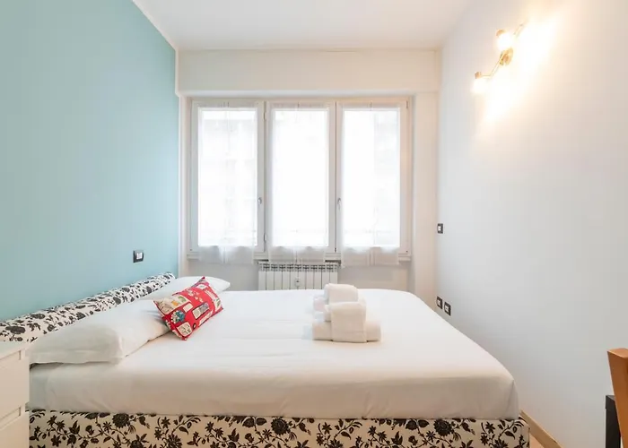 Luxury Near Bocconi Zamenhof 7 * Milánó