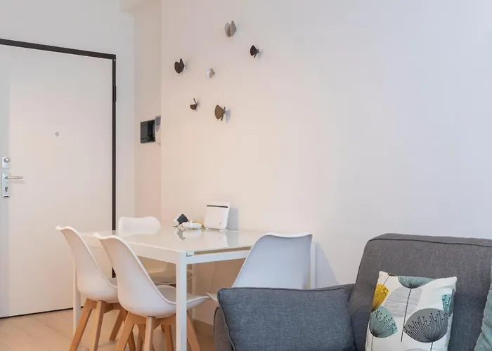 Luxury Near Bocconi Zamenhof 7 *