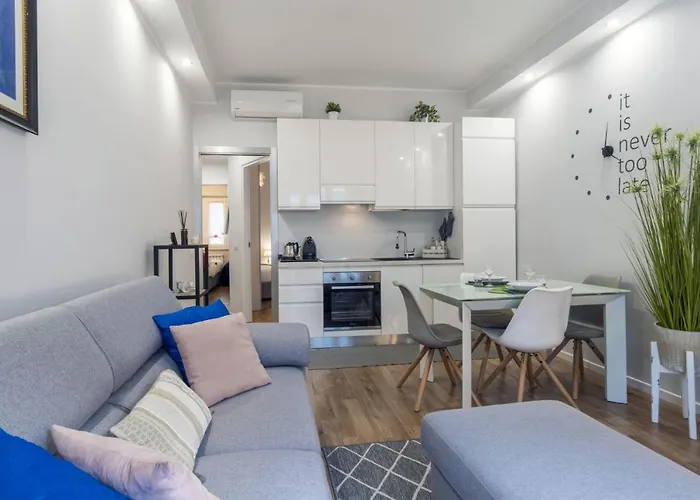 Easylife - - Algarotti 4 - Porta Nuova *