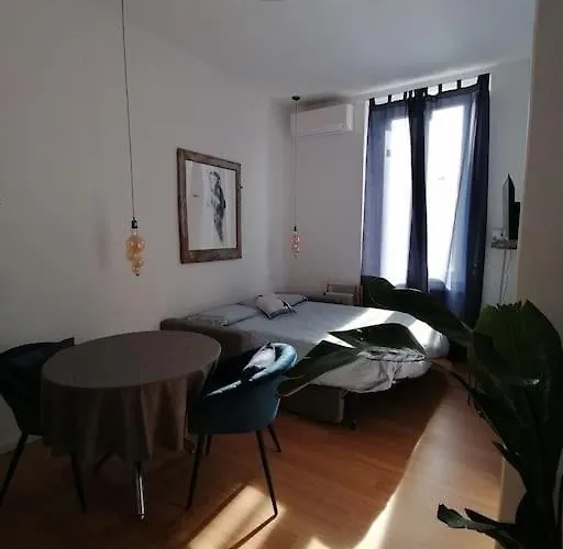 Appartement New Cozy 7 Metro Stops To Duomo! *