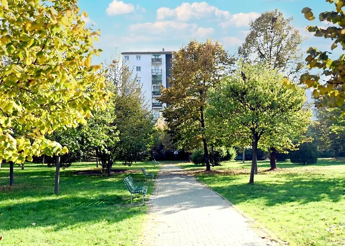 Lucca 22 Πανσιόν *