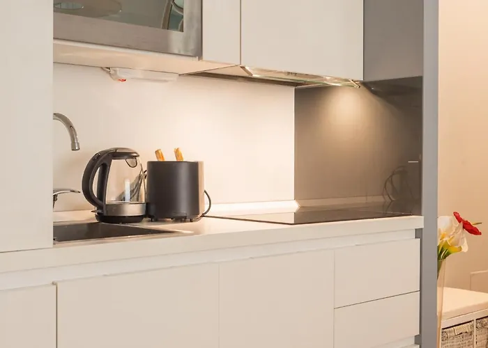 The Rent - Lovely Two-bedroom Near Bocconi Апартаменты *