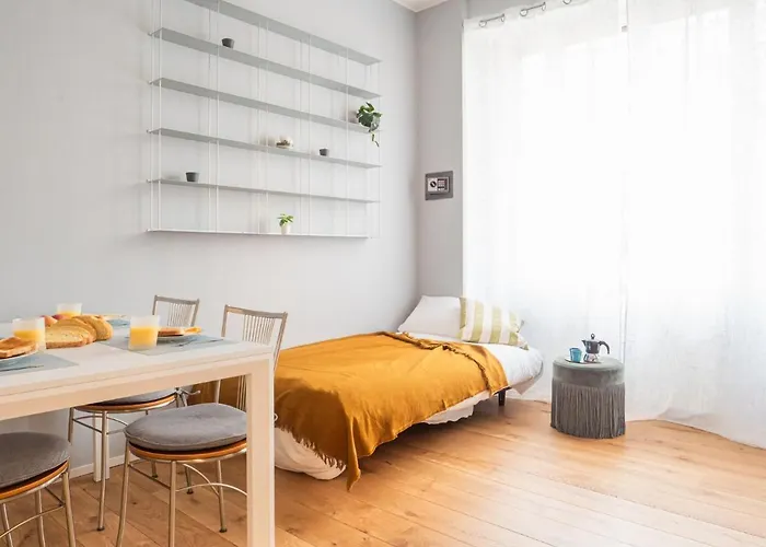 The Rent - Lovely Two-bedroom Near Bocconi Apartmán
