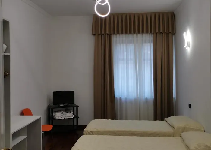 Station Group - Via Sammartini 15 4* Milano