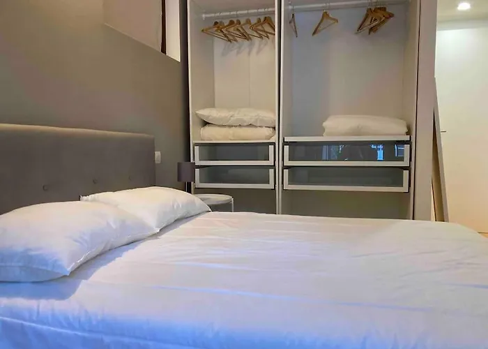 Bilocale Zona Bocconi-navigli Tatil Evi *