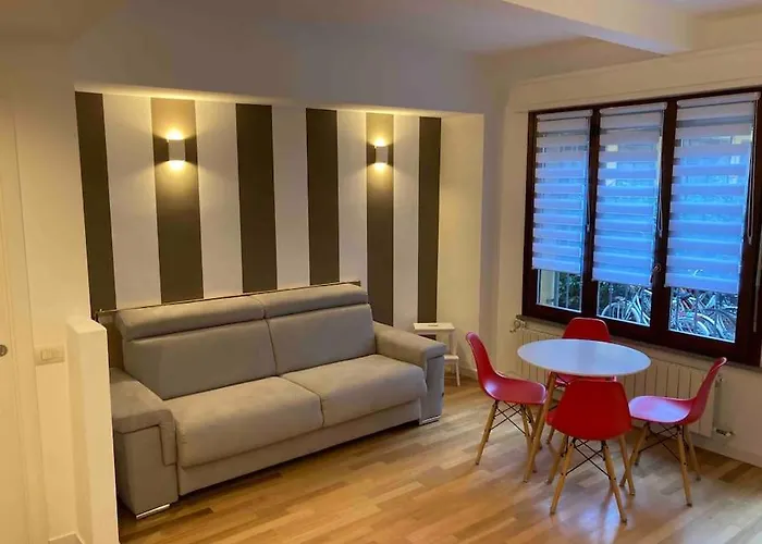 Bilocale Zona Bocconi-navigli Tatil Evi Milano