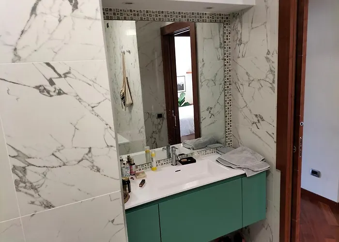 Stanza In Zona Solari In Incantevole