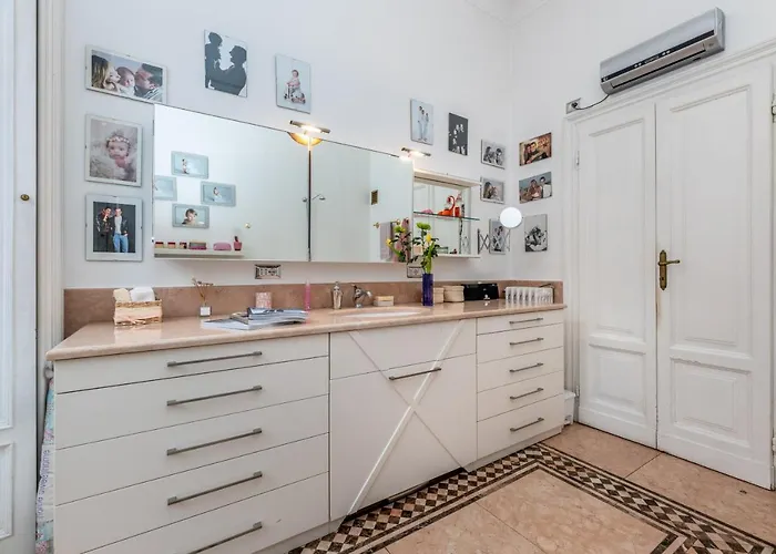 Very In Cadorna Station Area! Excellent If Arrive From Malpensa Airport Apartament *