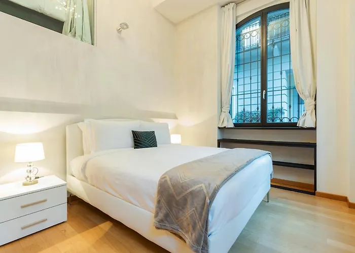 Retreats Navigli * Милан