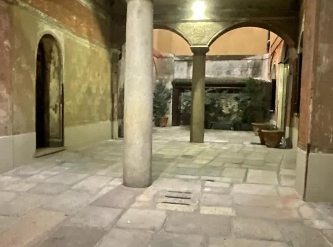 Duomo District Flats Di Mario C Milan