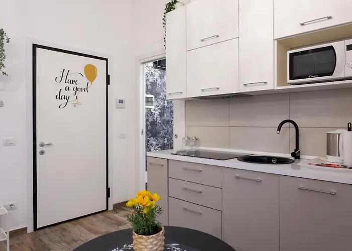 Lovely Flat - Orti 16 アパート *