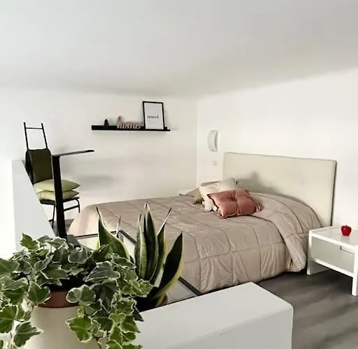 Aura Pacinotti Loft דירה