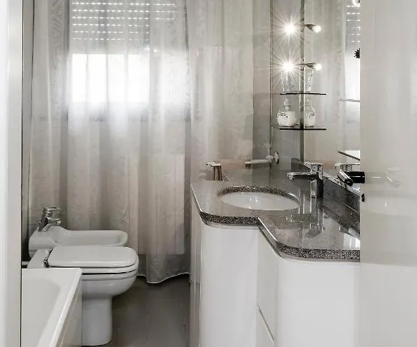 Splendido 140 Mq Zona Tortona 아파트 밀라노