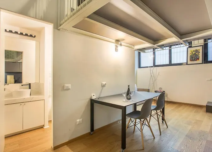 Modern Loft In Porta Venezia Apartament