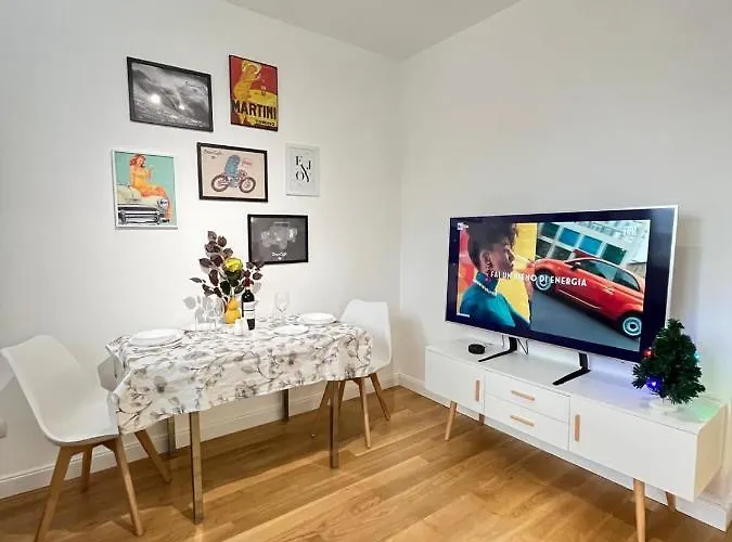 The Small White House In Apartmán