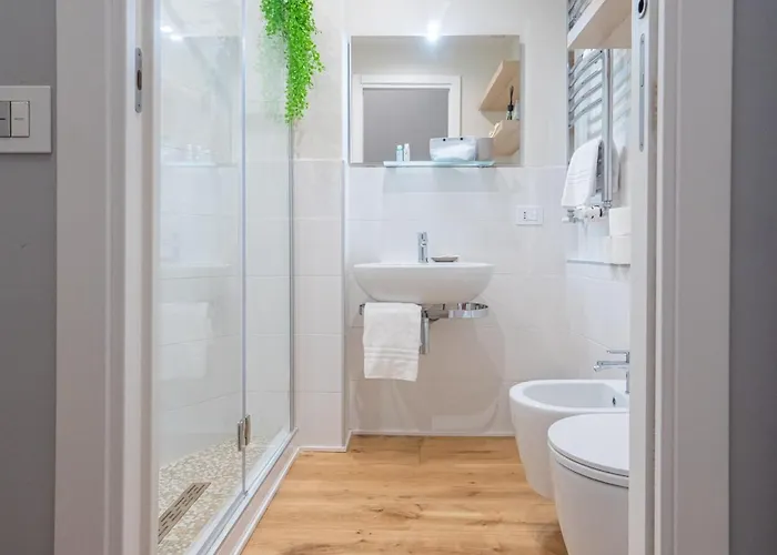 The Rent - Lovely Two-bedroom Near Bocconi Апартаменты