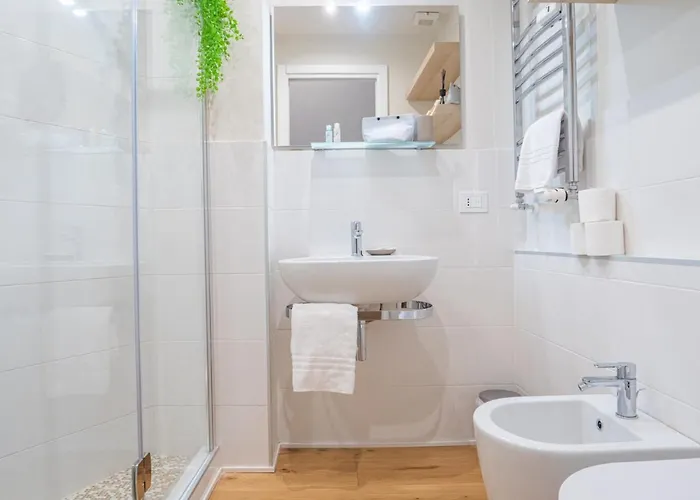 The Rent - Lovely Two-bedroom Near Bocconi Apartmán