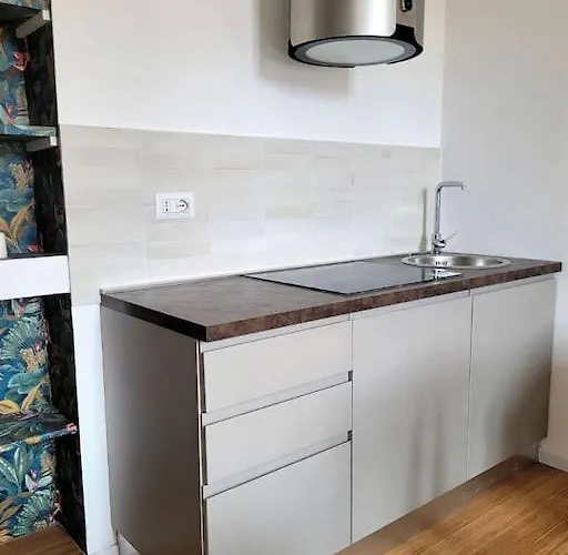 New Cozy 7 Metro Stops To Duomo!