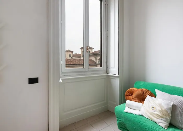 Guesthost - Apts Milano-corso Magenta *