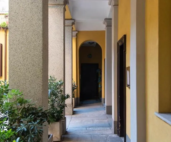 Youhosty - Monte Nero 68 מילאנו