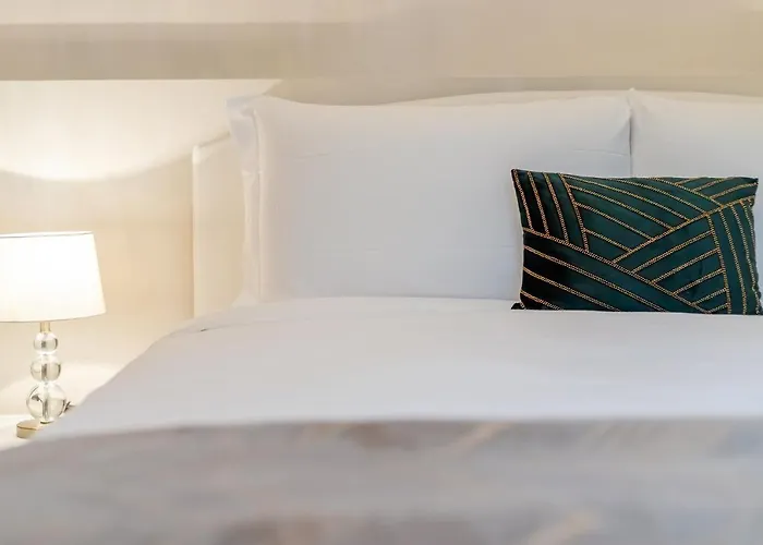 Retreats Navigli Милан