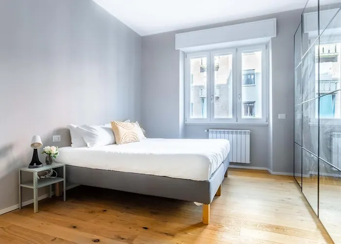 Joivy Charming Flat With Desk *