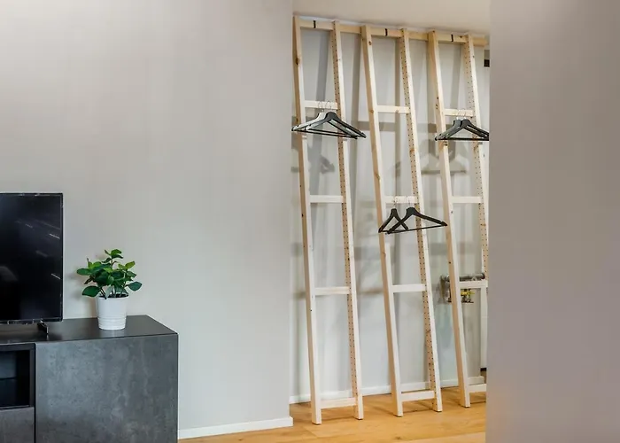 Joivy Charming Flat With Desk