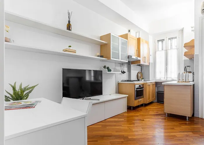 Joivy Charming Flat Near Duomo Di Apartment *