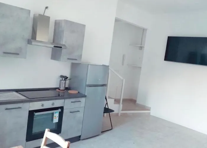 New Near To De Metro Apartmán