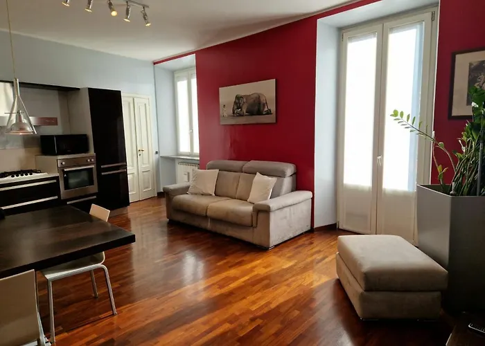 Cozy Flat Mins Walk To Navigli&metro Porta Genova
