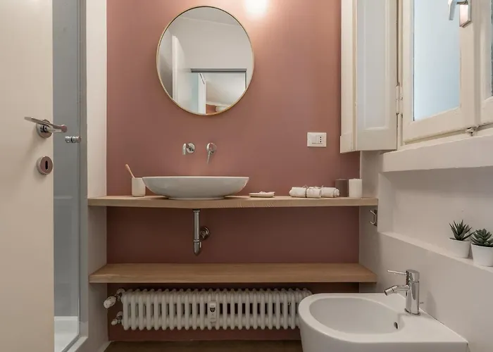 The Rent - Lovely One-bedroom In Moscova *