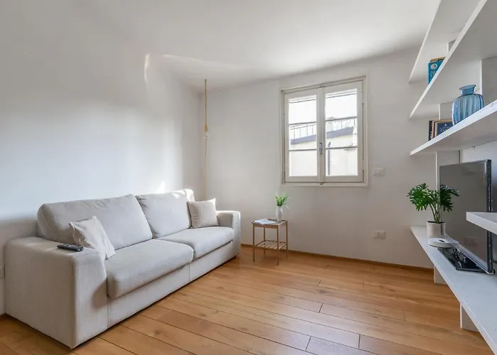 The Rent - Lovely One-bedroom In Moscova