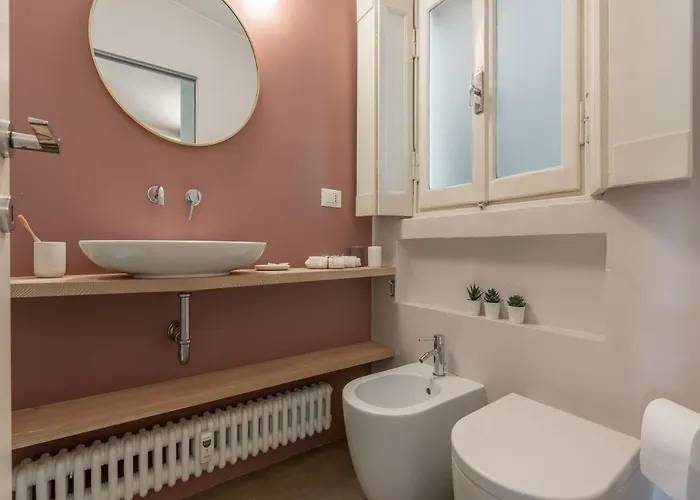 The Rent - Lovely One-bedroom In Moscova *