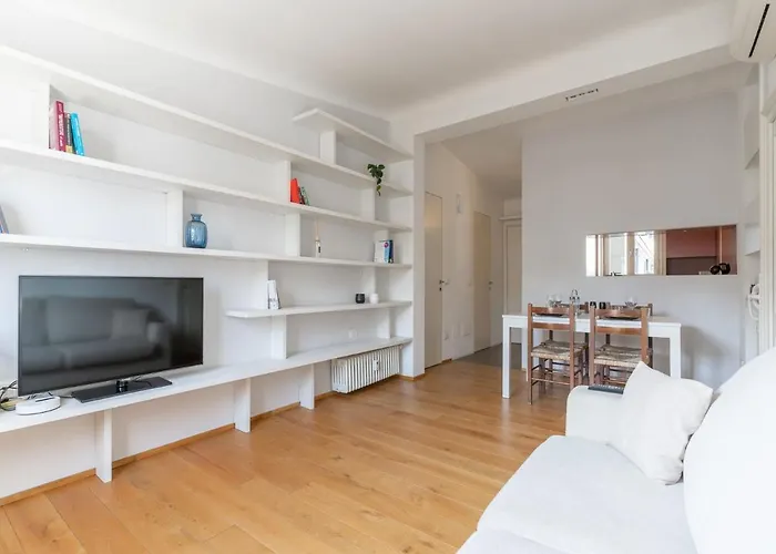 The Rent - Lovely One-bedroom In Moscova