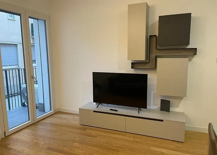 Number House - Number 20 * Milan