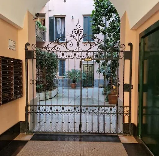 Cozy Flat Mins Walk To Navigli And Metro Porta Genova Apartmán