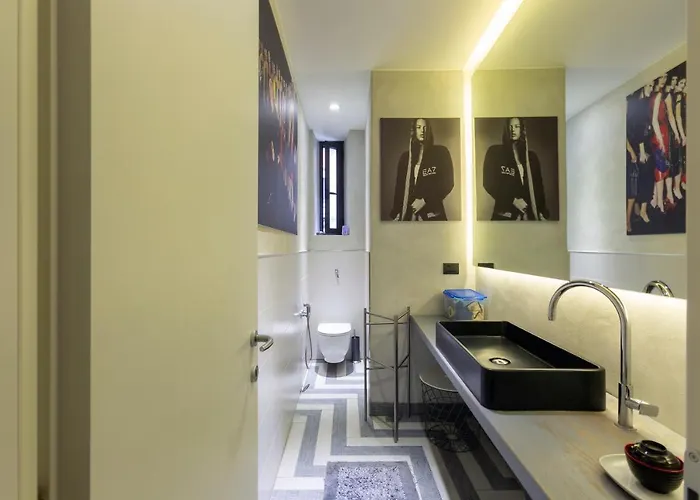 Armani House, Superior In Center Milano