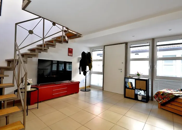 아파트 Loft Ristrutturato Vicino M4 Argonne - San Benigno