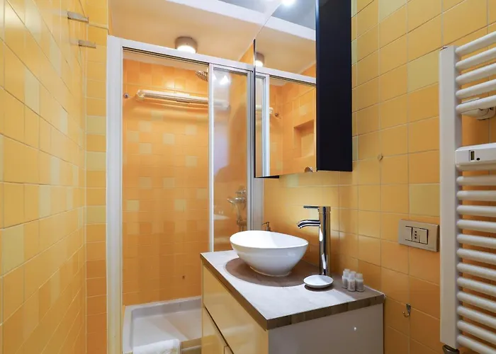 Chiara 34 - M4 Metro Blu * Milánó