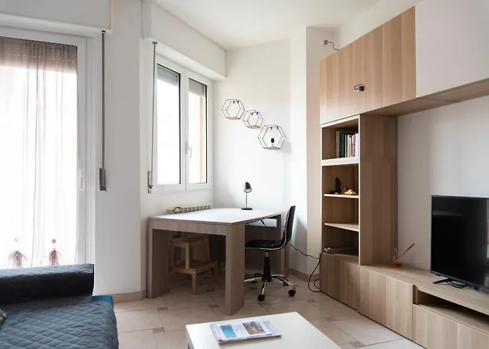 Youhosty - Boifava 48 *