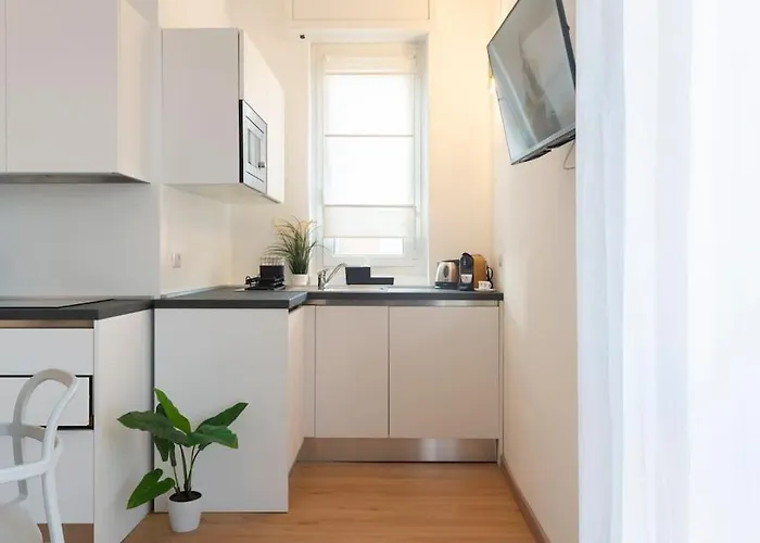 Modern House Dergano A 150 Metri Metro *