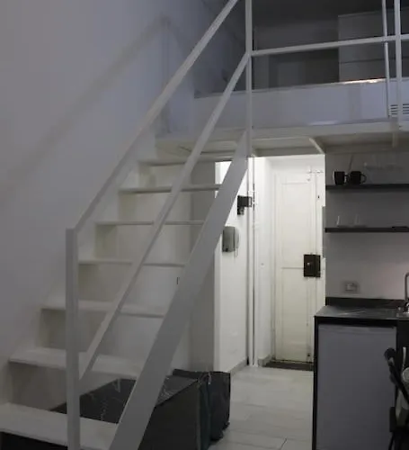 Piccolo Loft A Due Passi Dal Castello Lägenhet