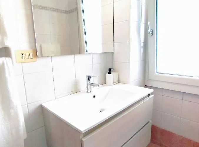 아파트 Cozy Appartament Near The Bovisa Polytechnic Station *