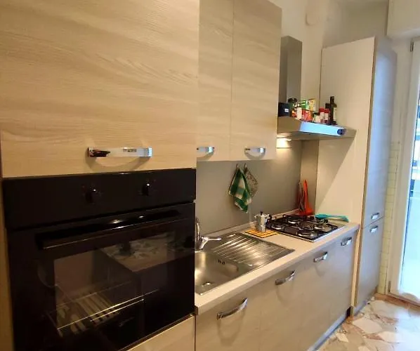 Cozy Appartament Near The Bovisa Polytechnic Station 아파트 밀라노